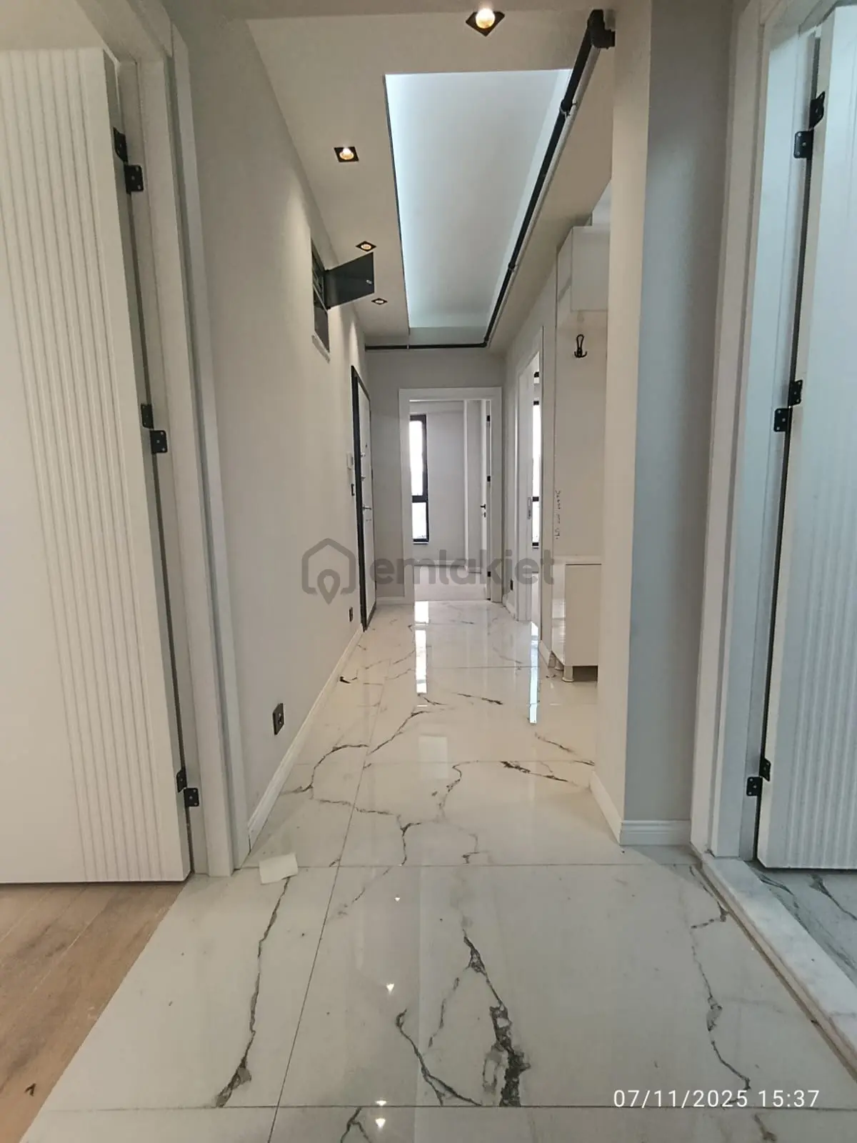 Çamlıca Mahallesinde Satılık Sıfır 3+1 Daire - 17