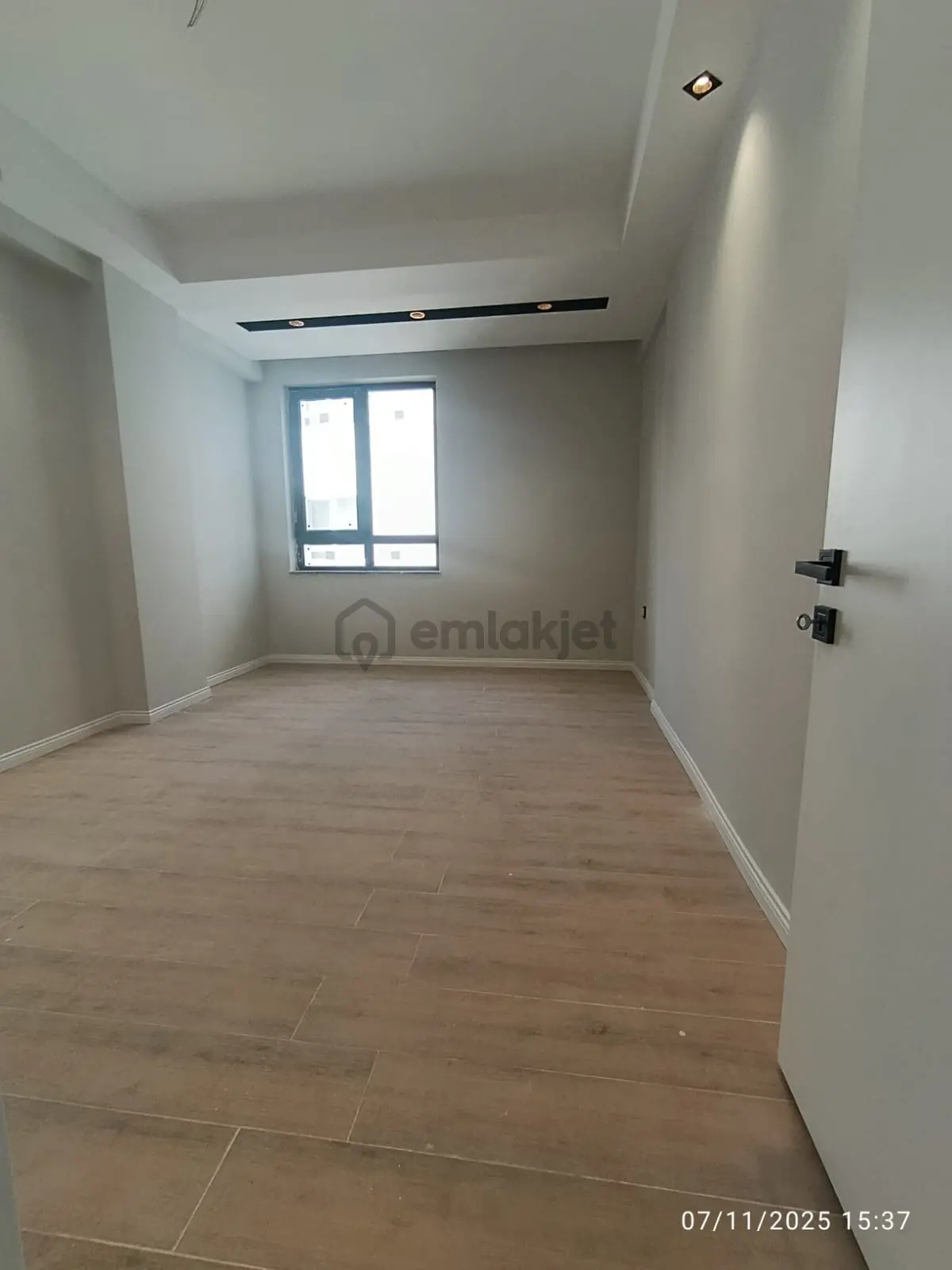 Çamlıca Mahallesinde Satılık Sıfır 3+1 Daire - 14