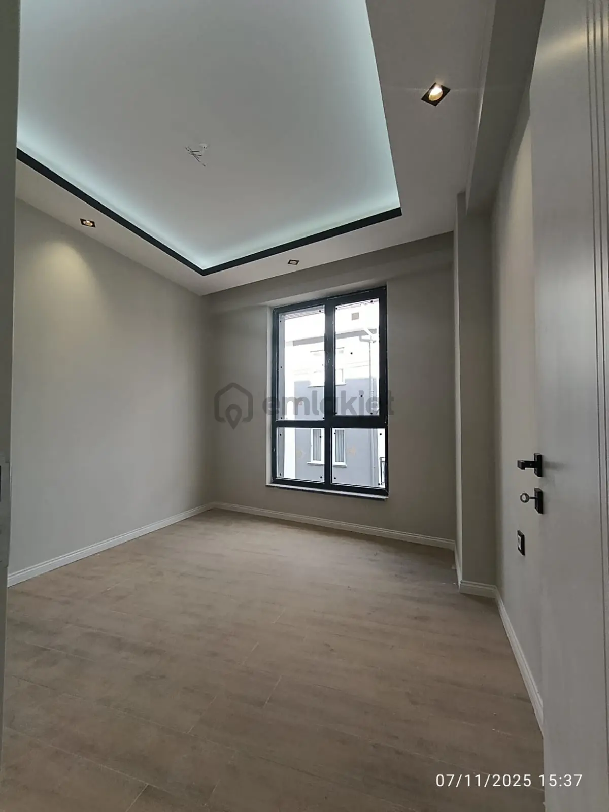 Çamlıca Mahallesinde Satılık Sıfır 3+1 Daire - 13