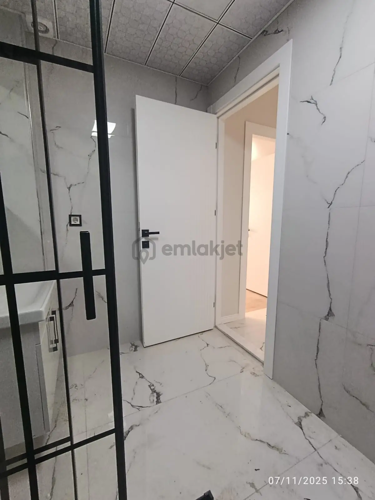Çamlıca Mahallesinde Satılık Sıfır 3+1 Daire - 19