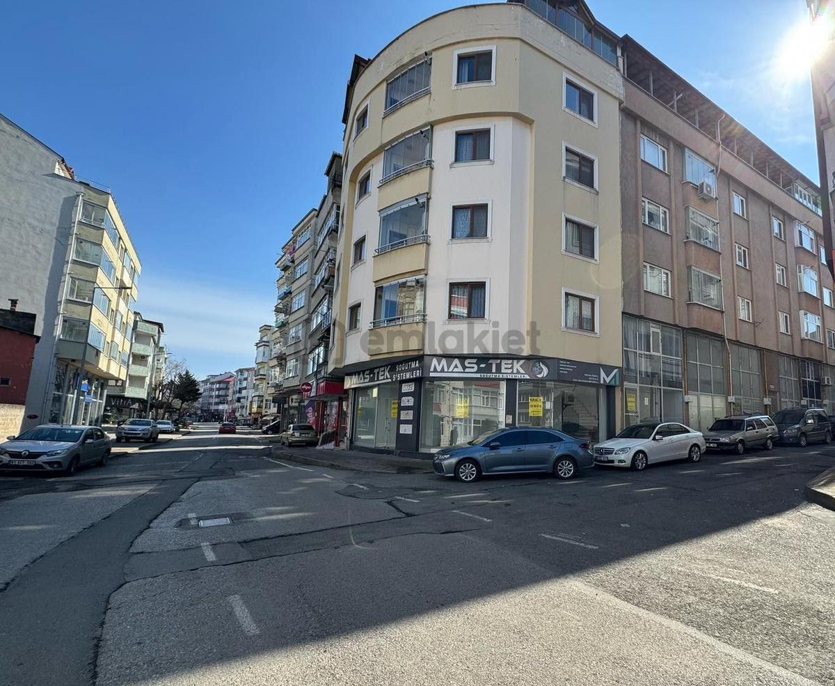 Trabzon'da Satılık Dükkan (kiracılı) - 11