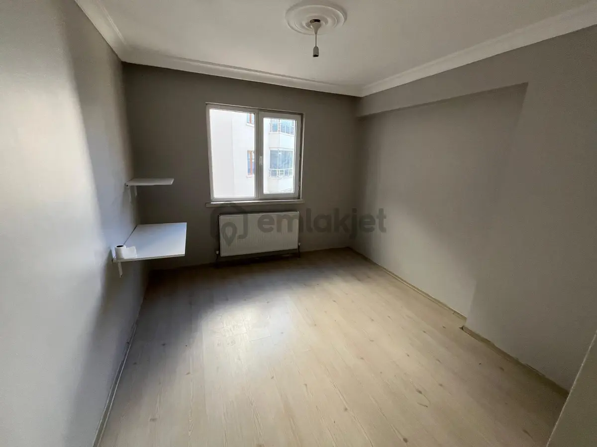 Atapark Mahallesi'nde 4+1 Yapılı Ferah Daire! - 8