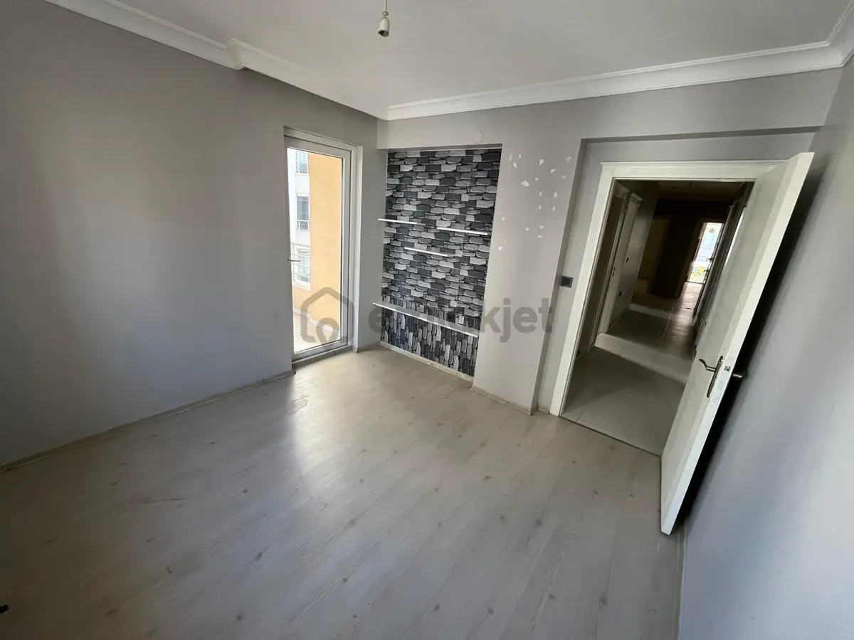 Atapark Mahallesi'nde 4+1 Yapılı Ferah Daire! - 10