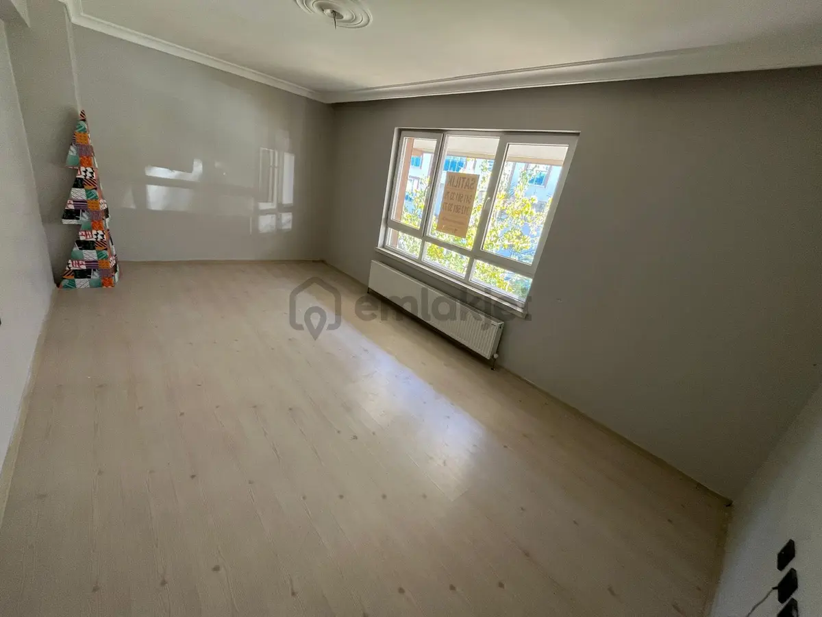 Atapark Mahallesi'nde 4+1 Yapılı Ferah Daire! - 6