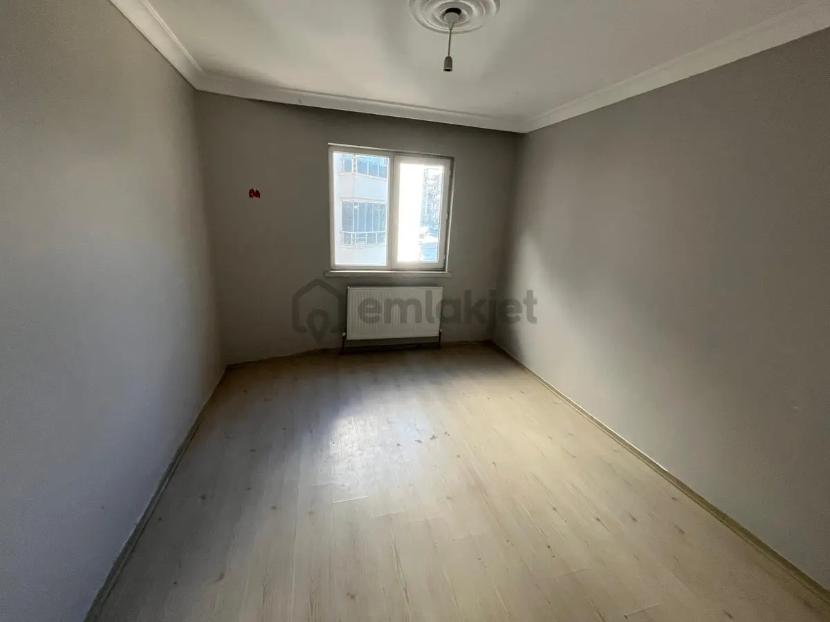 Atapark Mahallesi'nde 4+1 Yapılı Ferah Daire! - 9