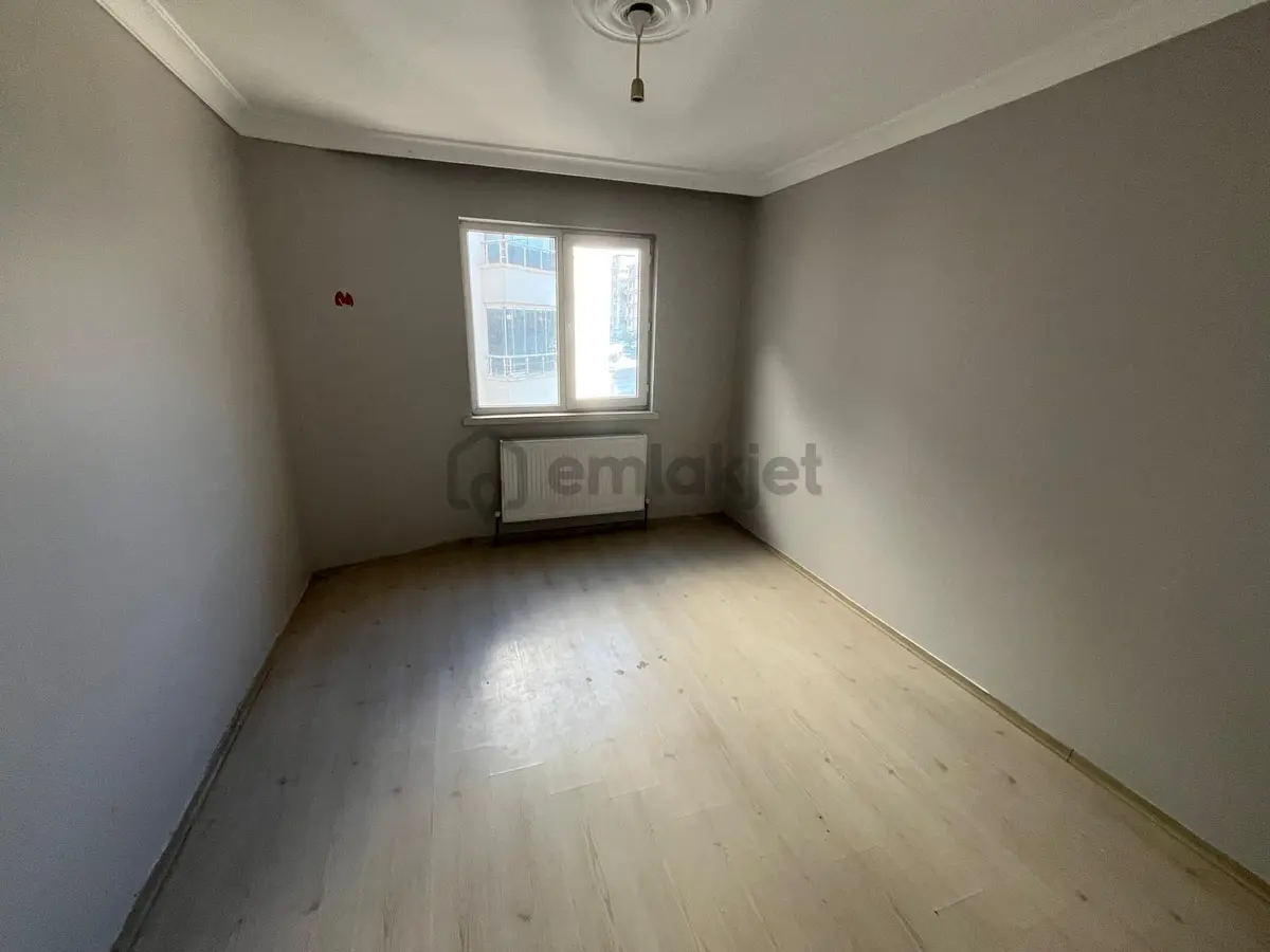 Atapark Mahallesi'nde 4+1 Yapılı Ferah Daire! - 7