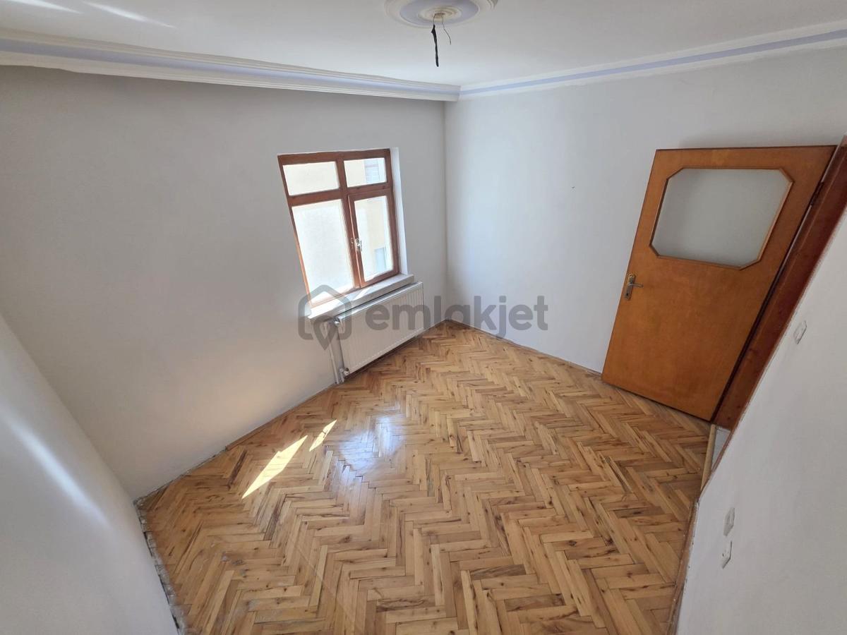 Yayla Mahallesi'nde Ara-katta 3+1 Daire! - 13