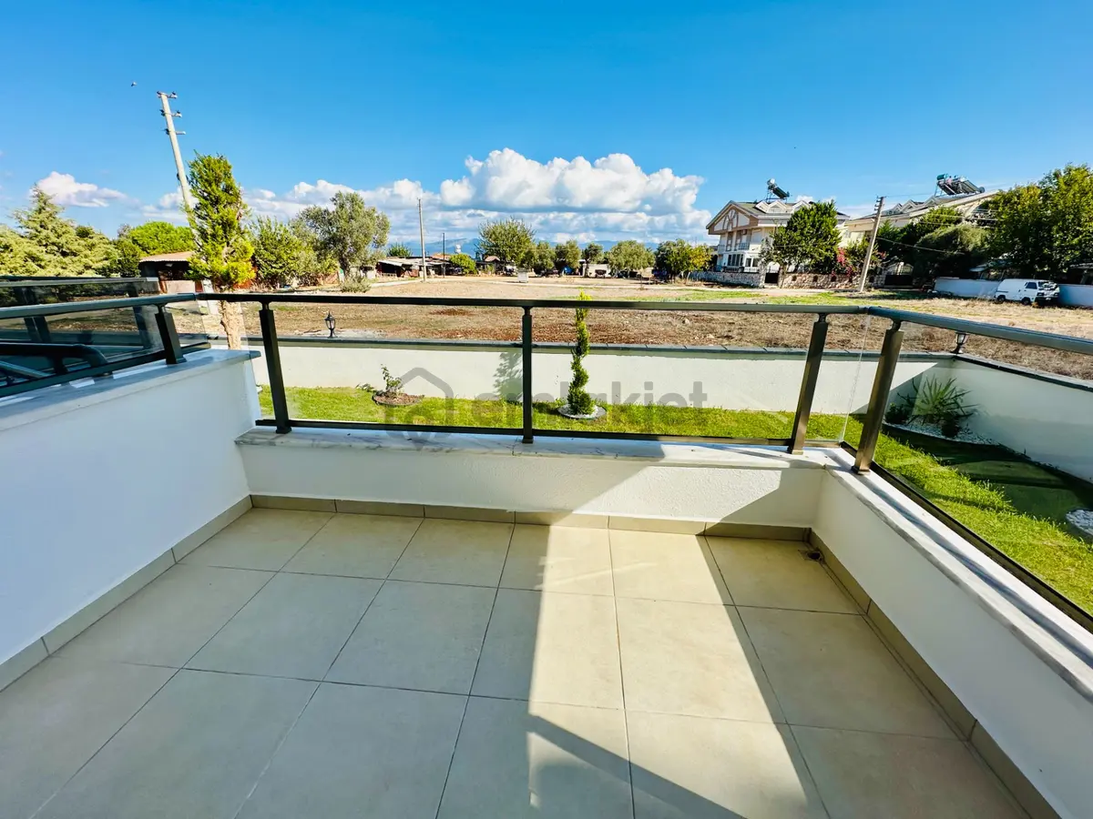 Villacı Onur'dan Altınkumda Satılık. 4+1 Müstakil Bahçeli Villa - 14