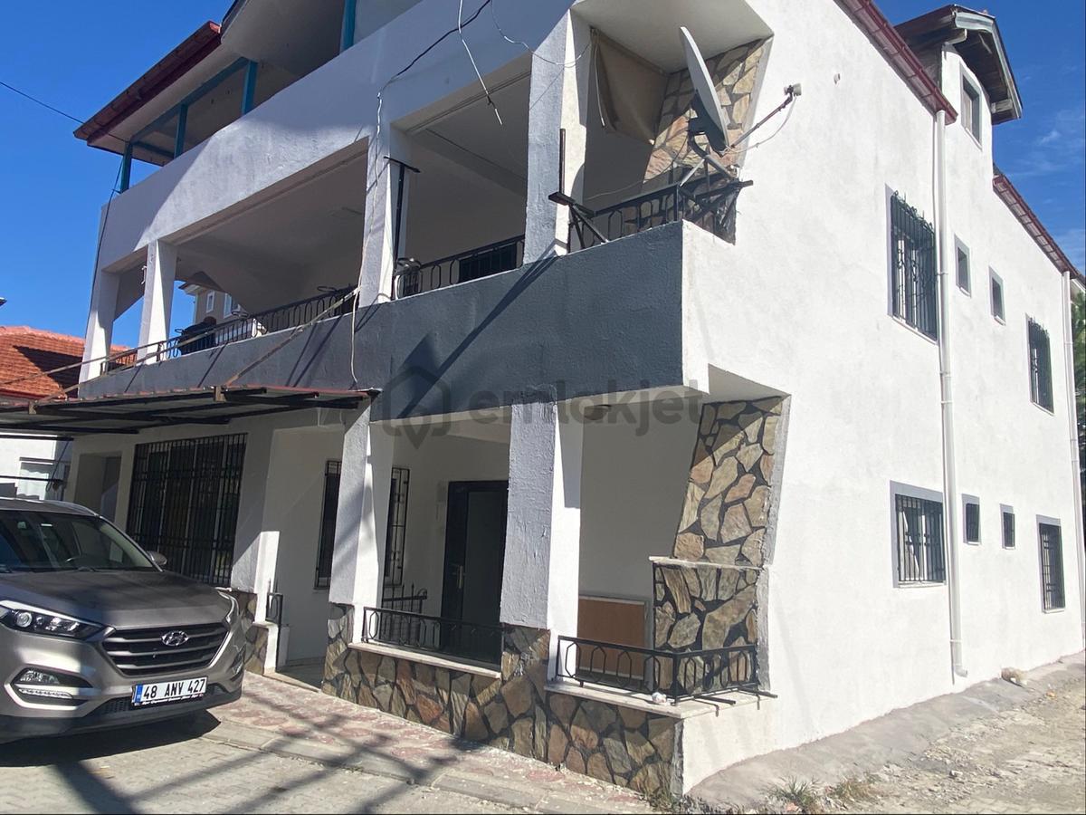 Dalaman Karaçalıda Satılık Tam Müstakil 3 Kat Ev - 3