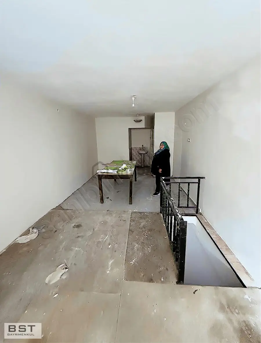 Kerkük Cd Üzeri Satılık 28 Giriş 28 Üst Katlı Dükkan - 22