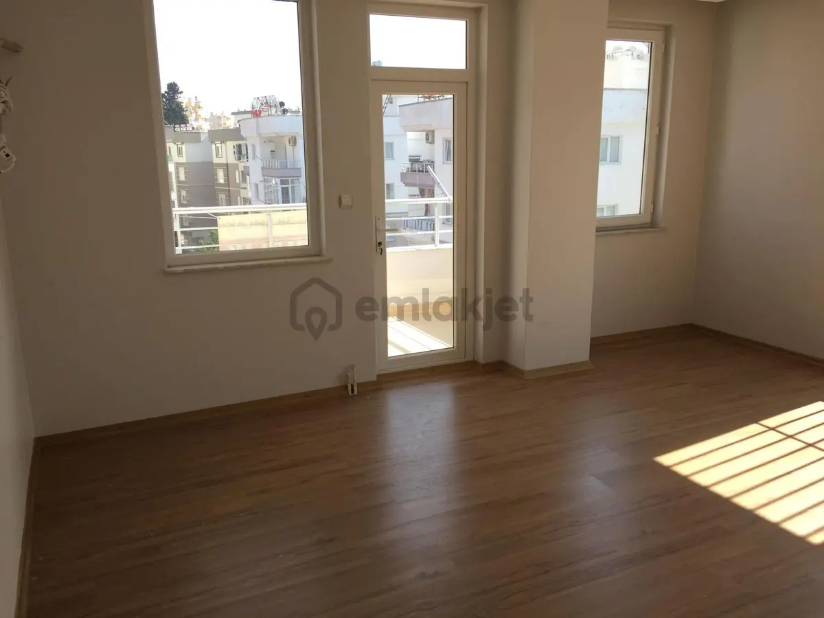 Yenigün Cadde Yakını Kullanışlı 5+1 Dubleks Daire - 6