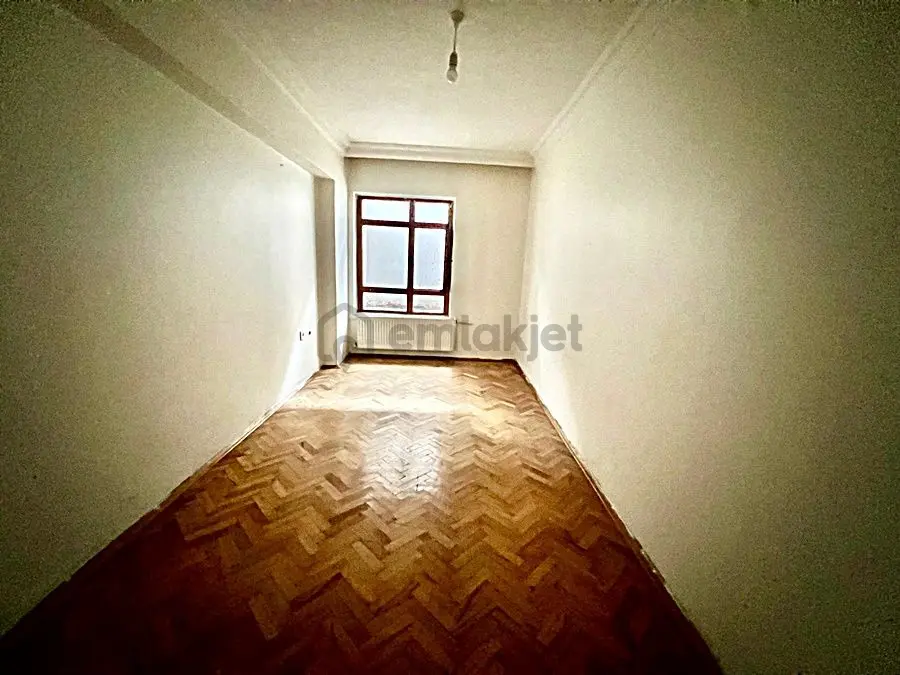 Kuşcağız Mahallesi'nde Cadde Üzerinde 3+1 Daire! - 12