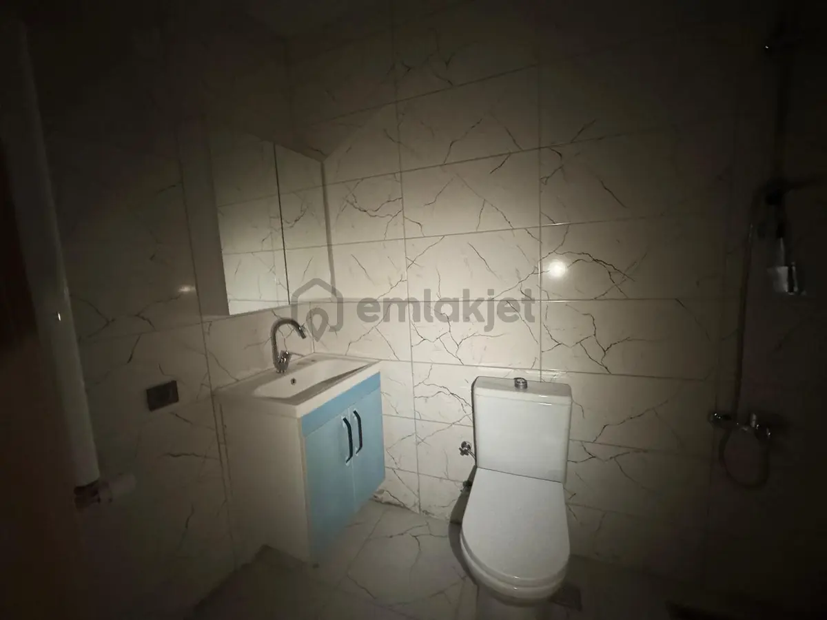 Edremitte 4+1 Geniş Manzaralı Oturuma Hazır Satılık Daire - 30