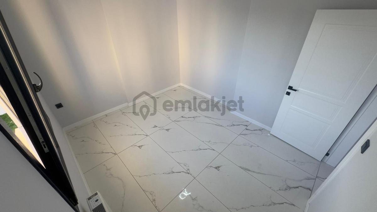 Güre Çamlıbel'de Denize 300 Metre Mesafe'de 4+1 Villa - 13