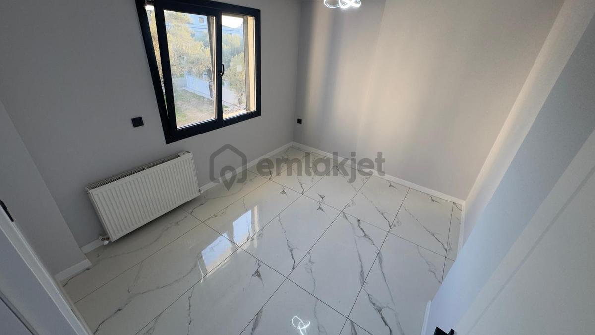 Güre Çamlıbel'de Denize 300 Metre Mesafe'de 4+1 Villa - 11