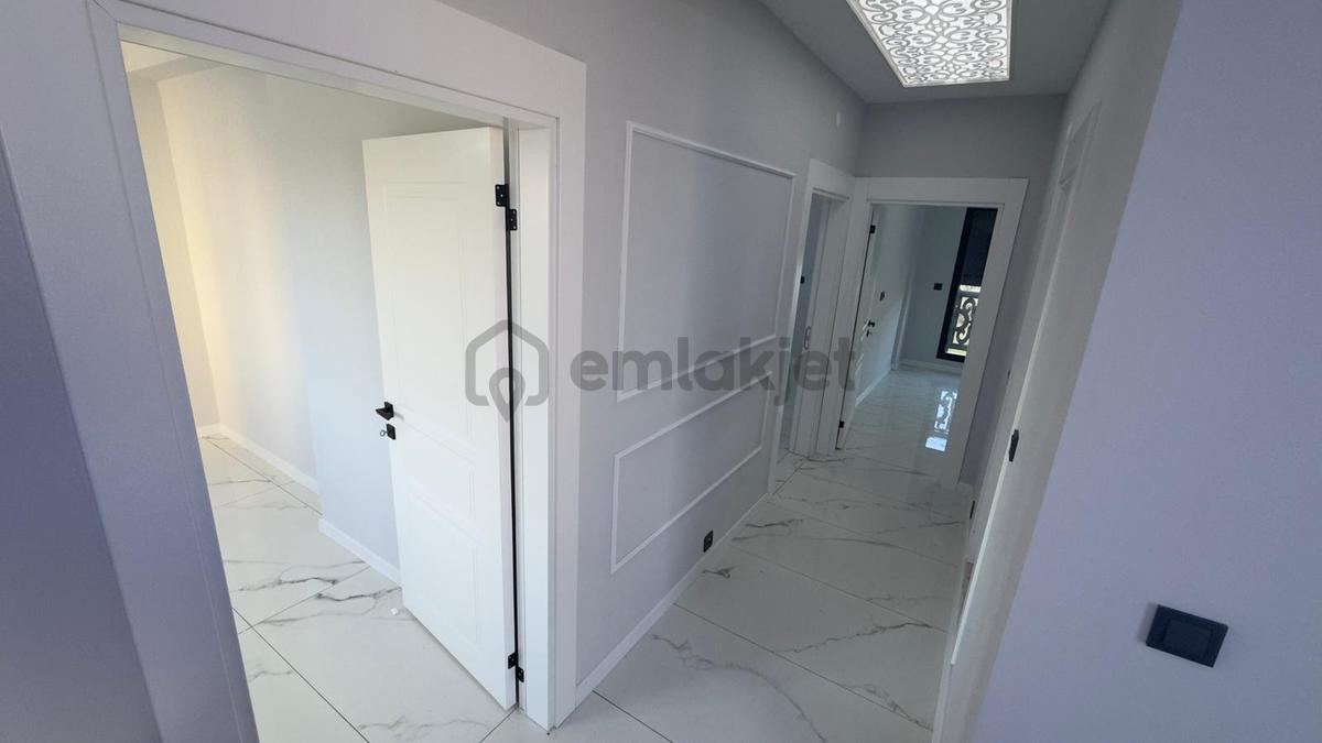 Güre Çamlıbel'de Denize 300 Metre Mesafe'de 4+1 Villa - 9