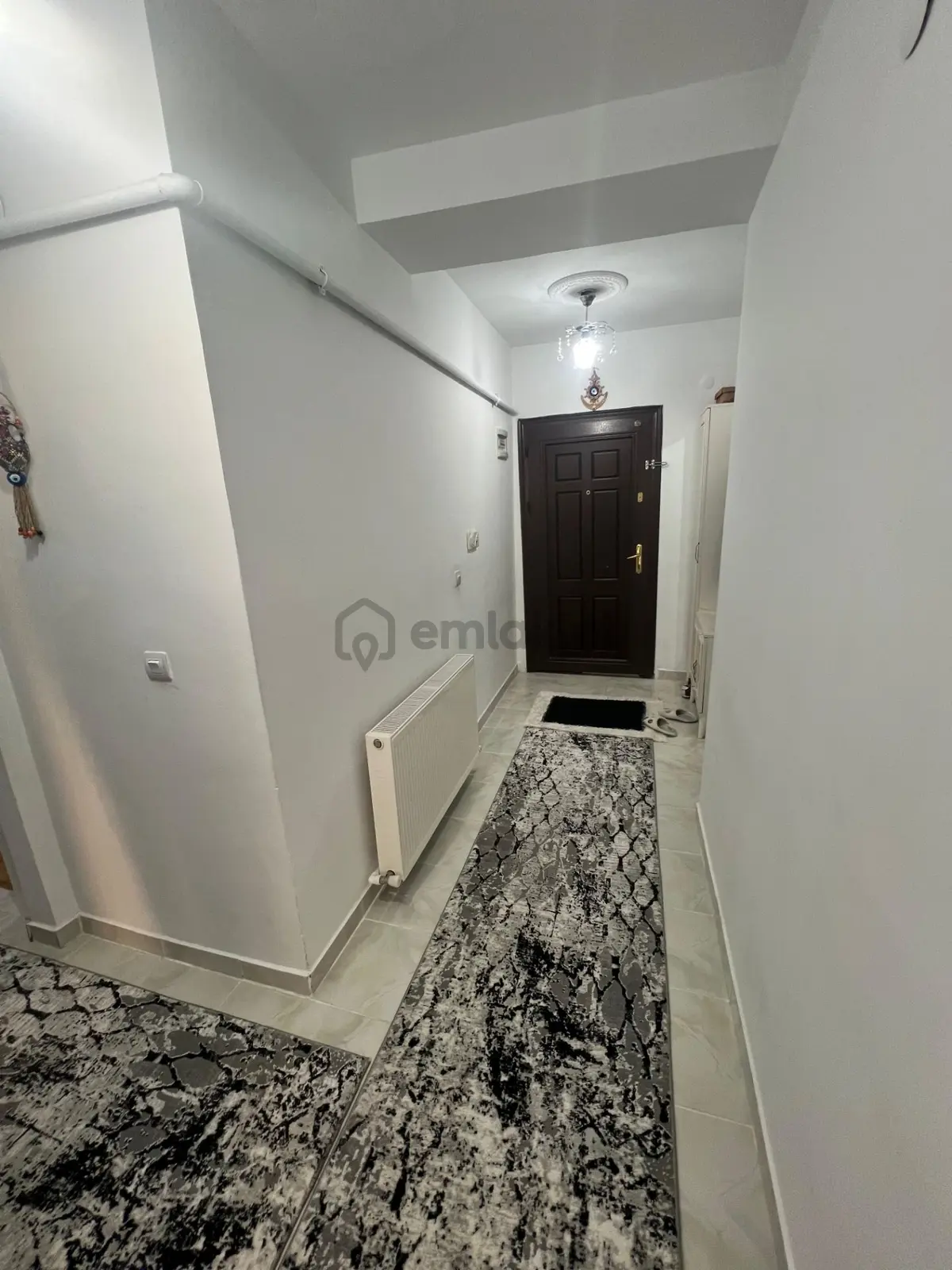 Uyanış Mahallesi'nde Cadde Üzerinde 2+1 Daire! - 23