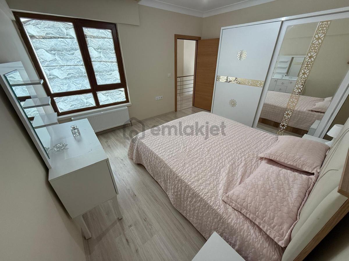 Şehitler Cad. Üzerinde 5+1 Satılık Dubleks Daire !!! - 20