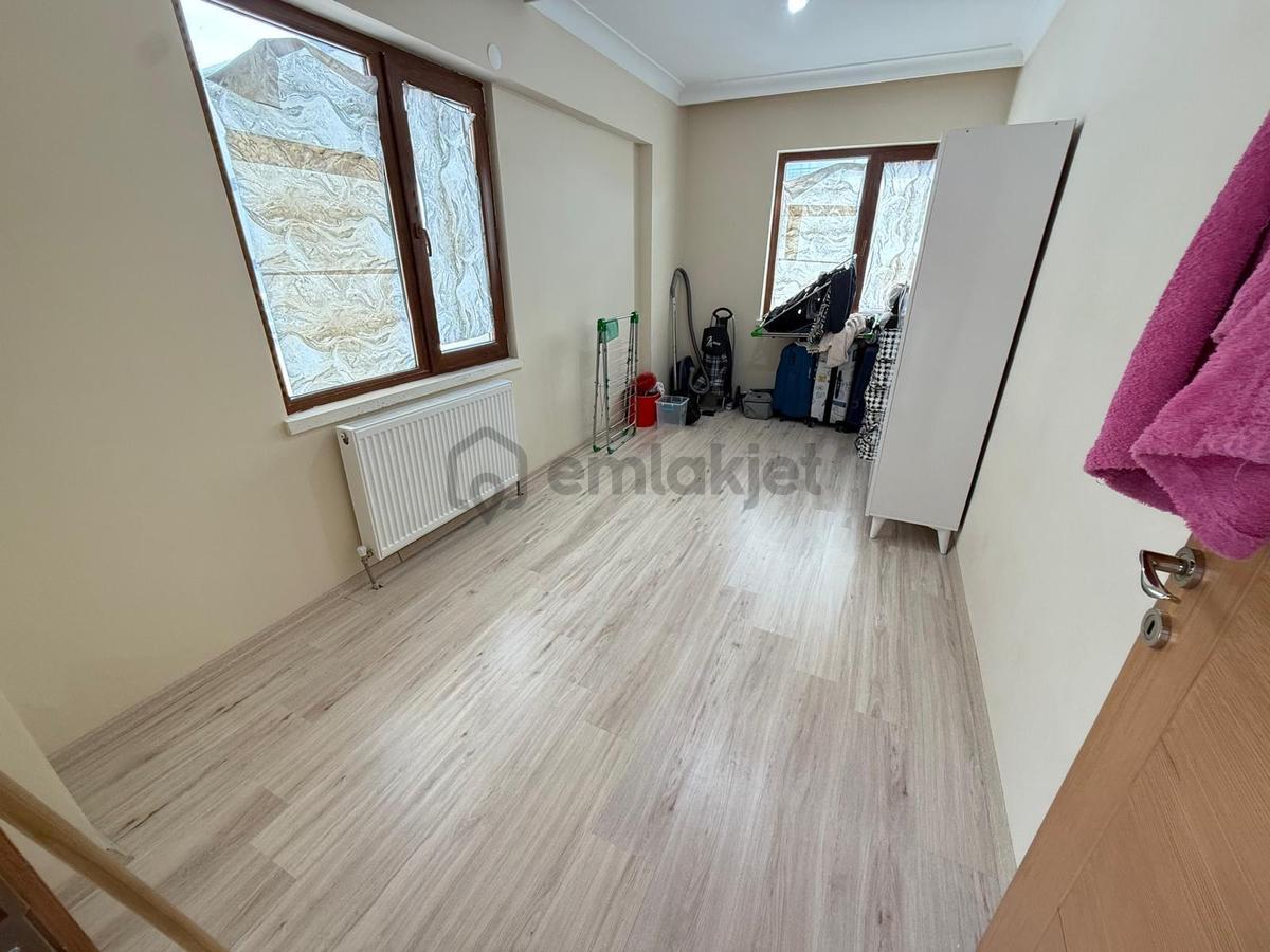 Şehitler Cad. Üzerinde 5+1 Satılık Dubleks Daire !!! - 10