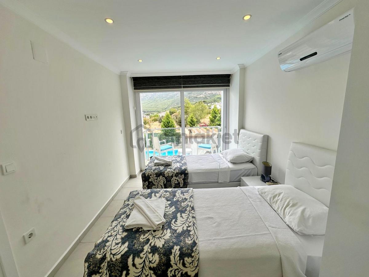 Ovacık'ta Satılık 4 Odalı Modern Villa - 9