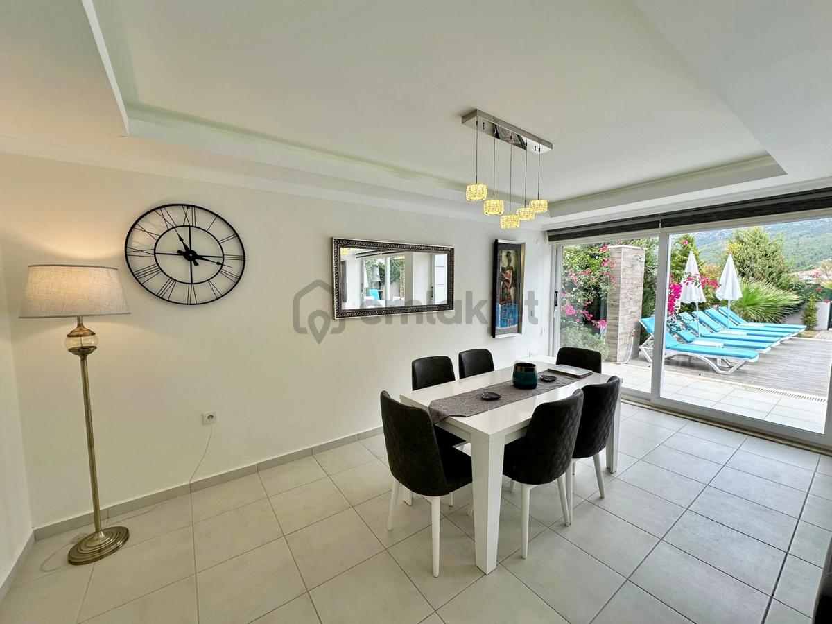 Ovacık'ta Satılık 4 Odalı Modern Villa - 6