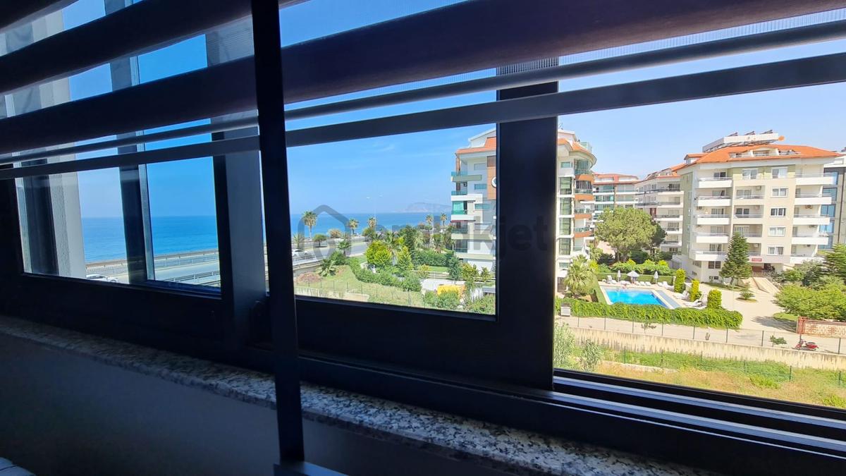 Kestelde Denize Sıfır Full Aktiviteli Sitede 2+1 Daire - 24