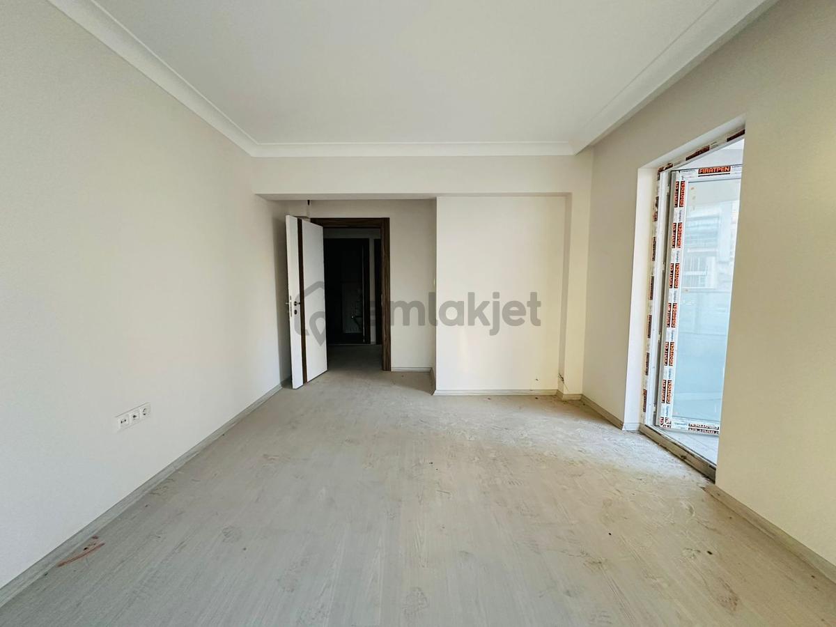 Başpınar Mahallesinde Ebeveyn Banyolu 3+1 Katta Satılık Daire !! - 16