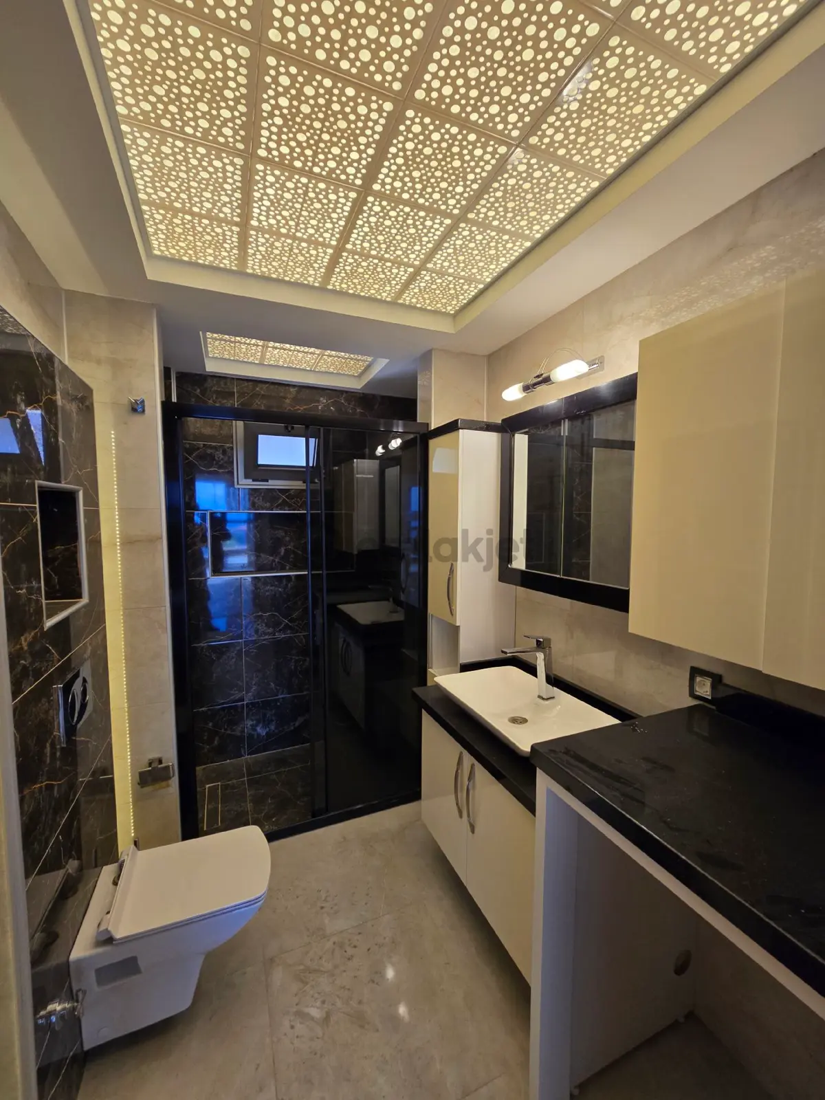Kuşadasında Açık Kapalı Yüzme Havuz'lu 3+1 140m2 Deniz Manzaralı Lux Daire - 18