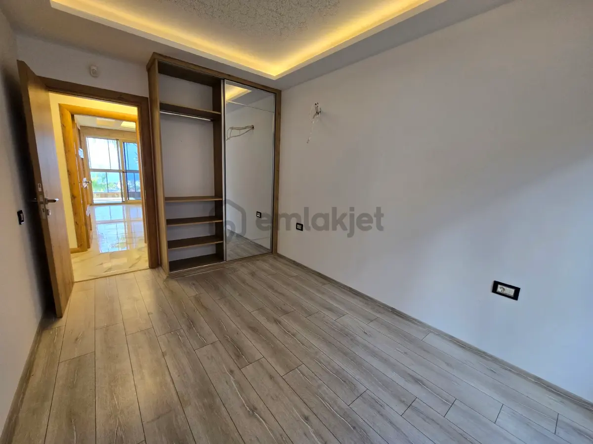 Kuşadasında Açık Kapalı Yüzme Havuz'lu 3+1 140m2 Deniz Manzaralı Lux Daire - 23