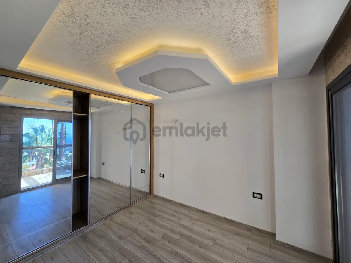 Kuşadasında Açık Kapalı Yüzme Havuz'lu 3+1 140m2 Deniz Manzaralı Lux Daire - 14