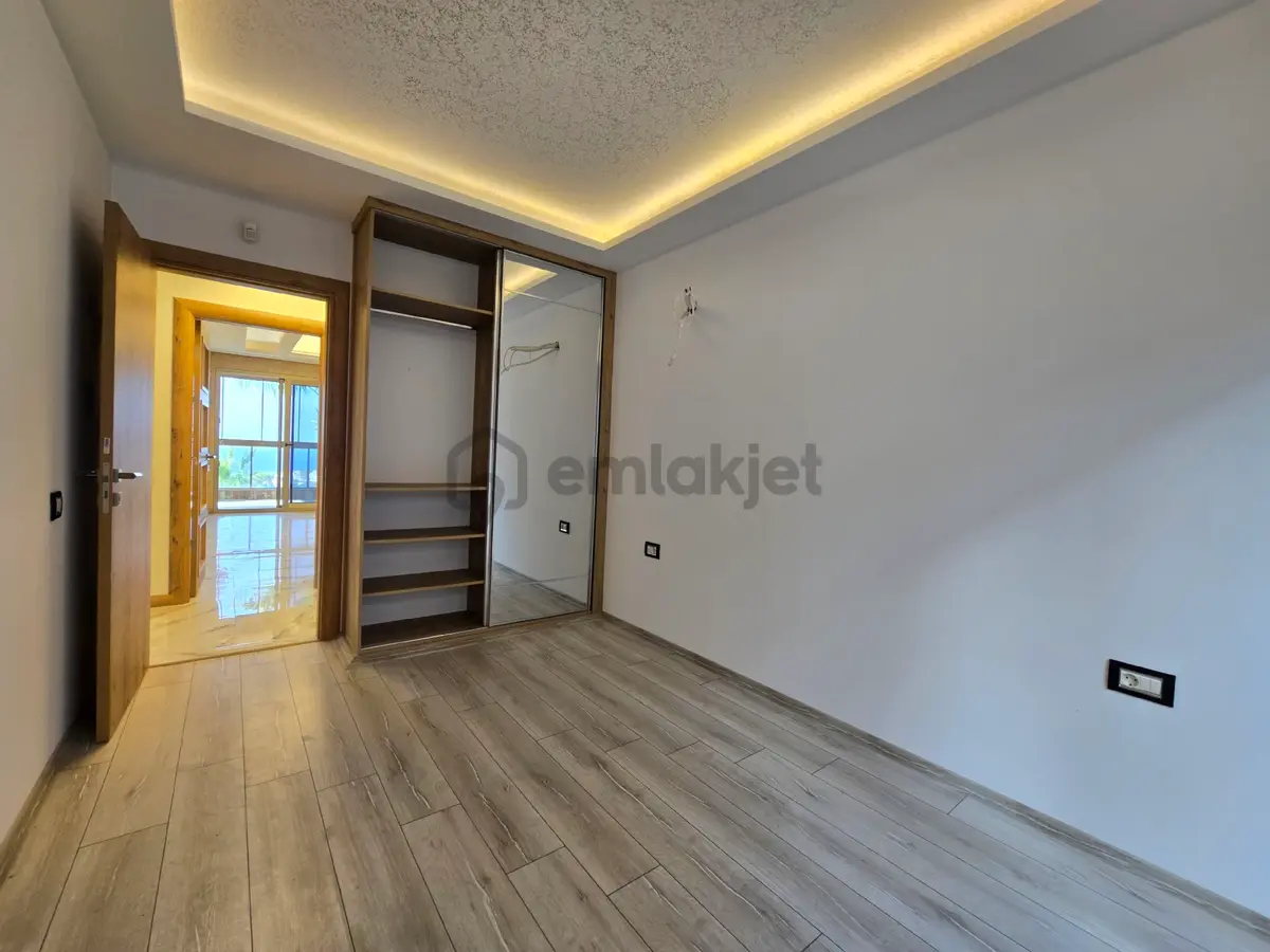 Kuşadasında Açık Kapalı Yüzme Havuz'lu 3+1 140m2 Deniz Manzaralı Lux Daire - 21
