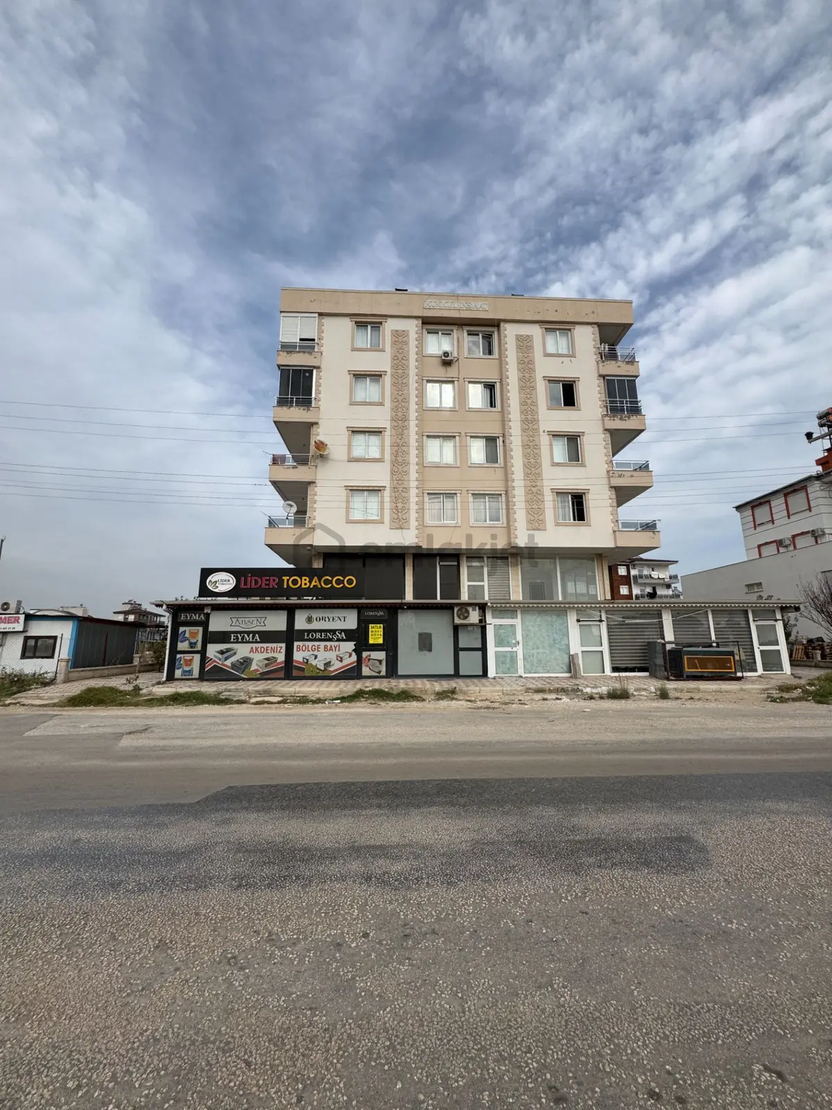 Düden Cadde Üzerinde 500 M² Üç Katlı Fırsat Dükkan - 4