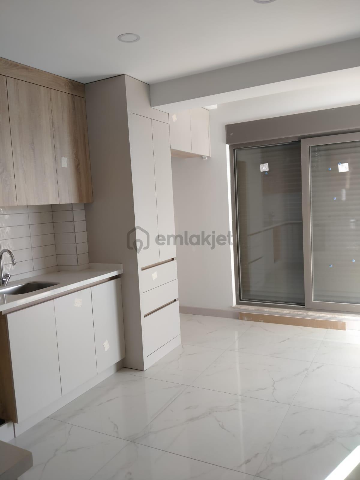 Kumluca Deniz Yolunda 3+1 Daire - 29