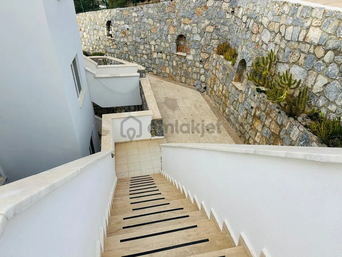 Güllük Mah. Satılık Deniz Manzaralı 2+1 Daire - 2