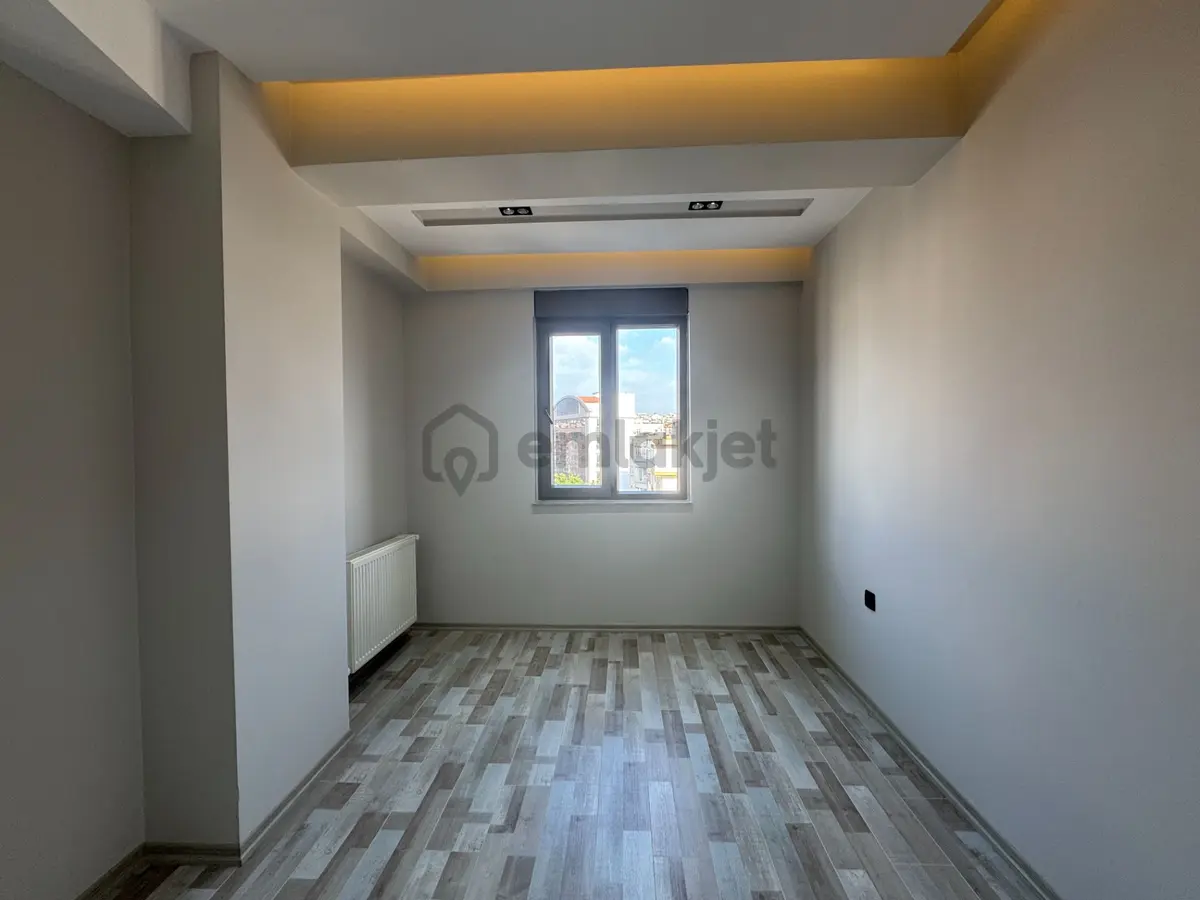 Zerdalilikte Lüks Yapılı K.otoparklı Şık Dubleksler - 14