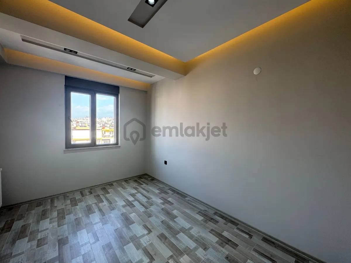 Zerdalilikte Lüks Yapılı K.otoparklı Şık Dubleksler - 13