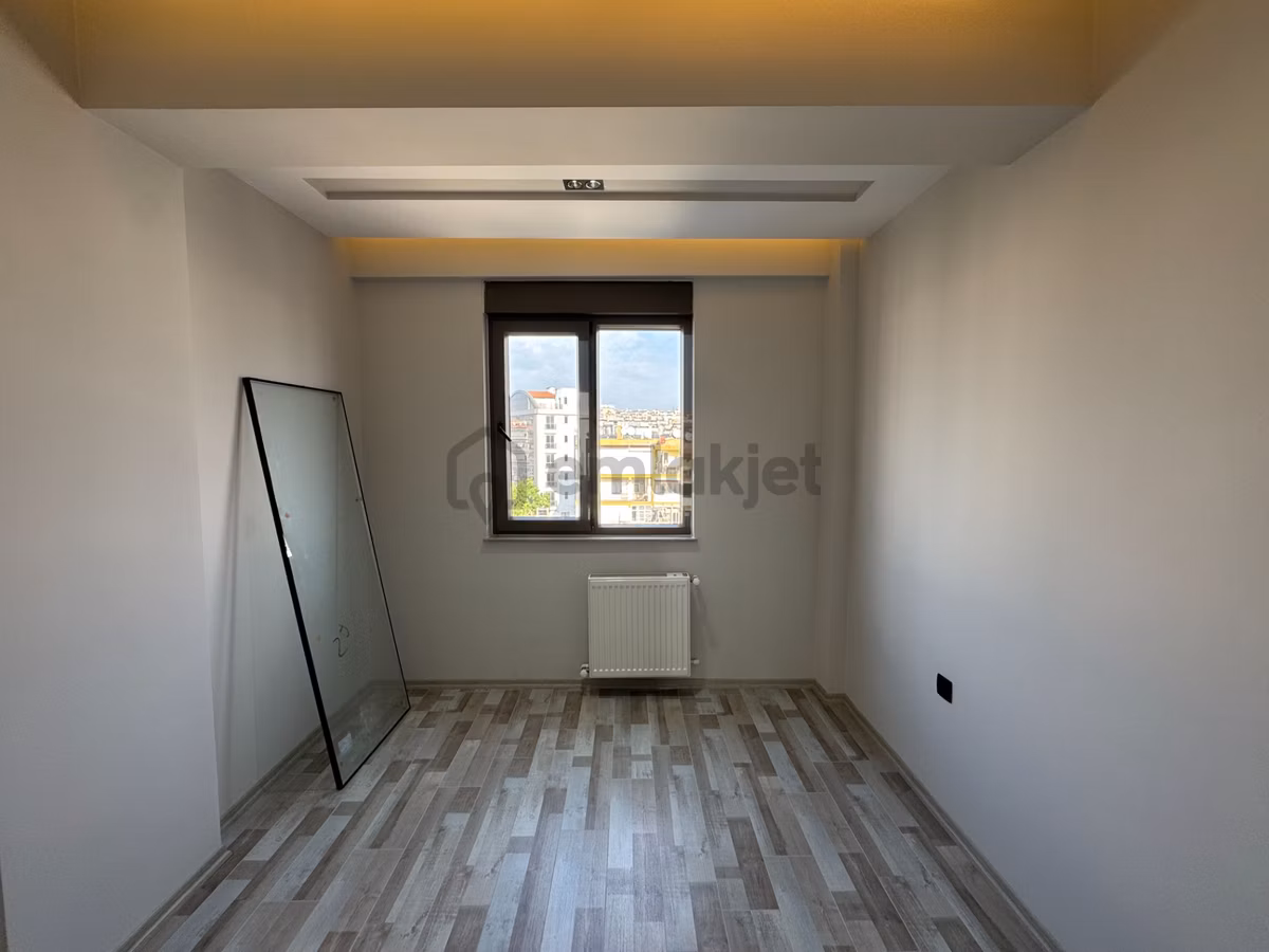 Zerdalilikte K.otoparklı Kombili Geniş Kullanışlı 3+1 Dubleks - 10