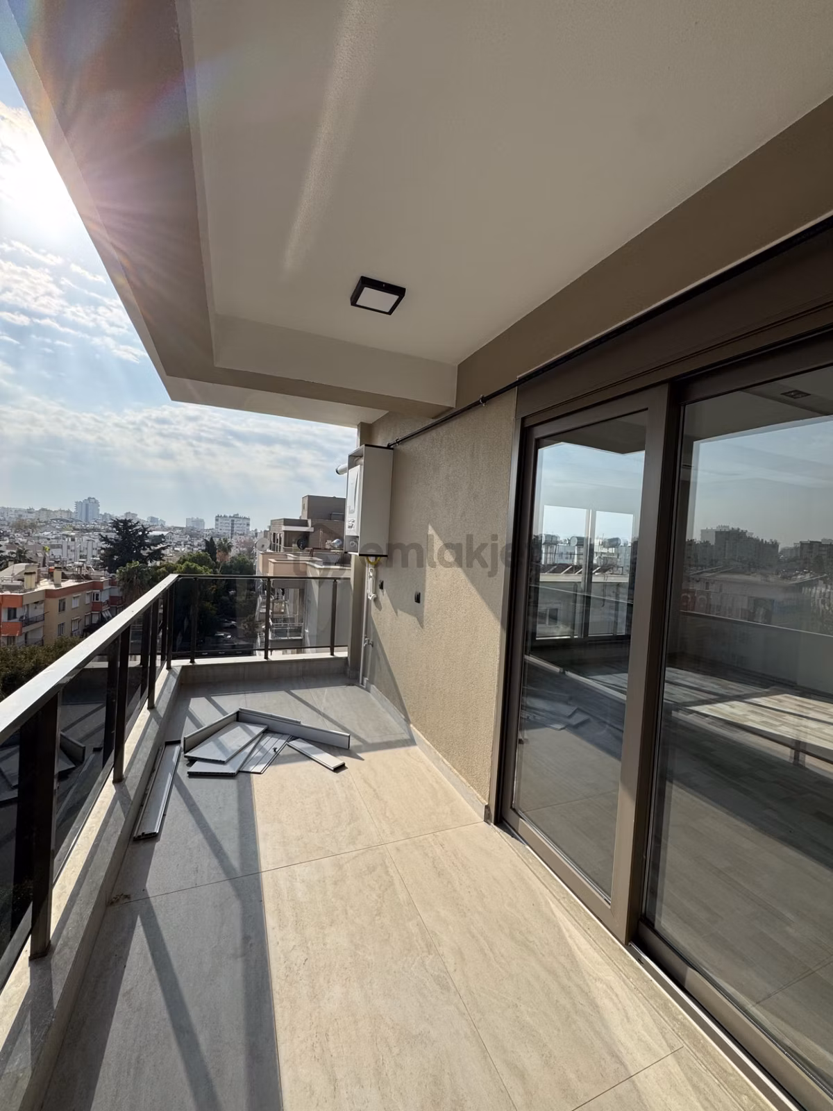 Zerdalilikte K.otoparklı Kombili Geniş Kullanışlı 3+1 Dubleks - 6