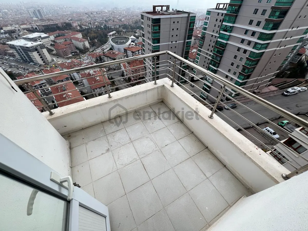 Atapark'ta Manzaralı Teras Balkonlu 6+1 Dubleks Daire - 6