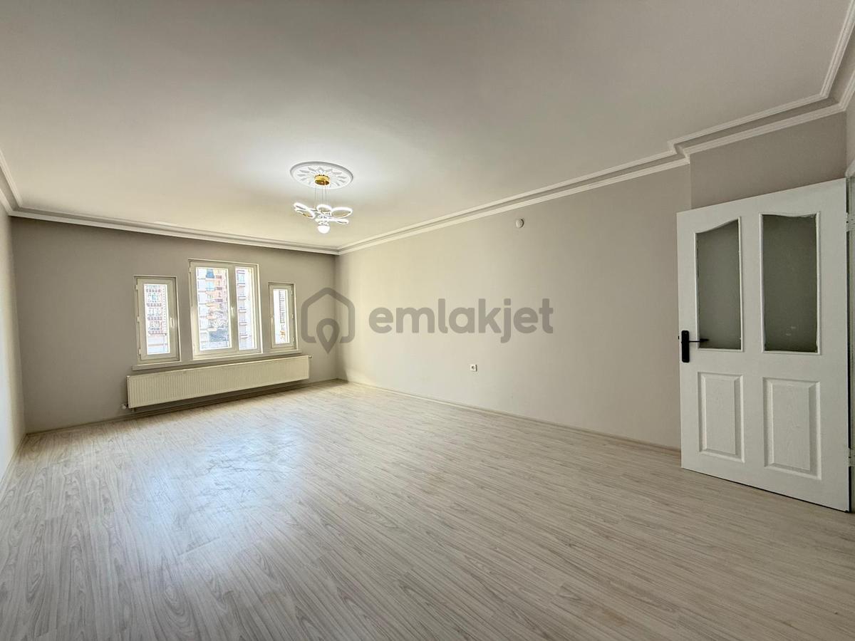 19 Mayıs Cadde Paraleli Full Yapılı 3+1 Daire! - 8