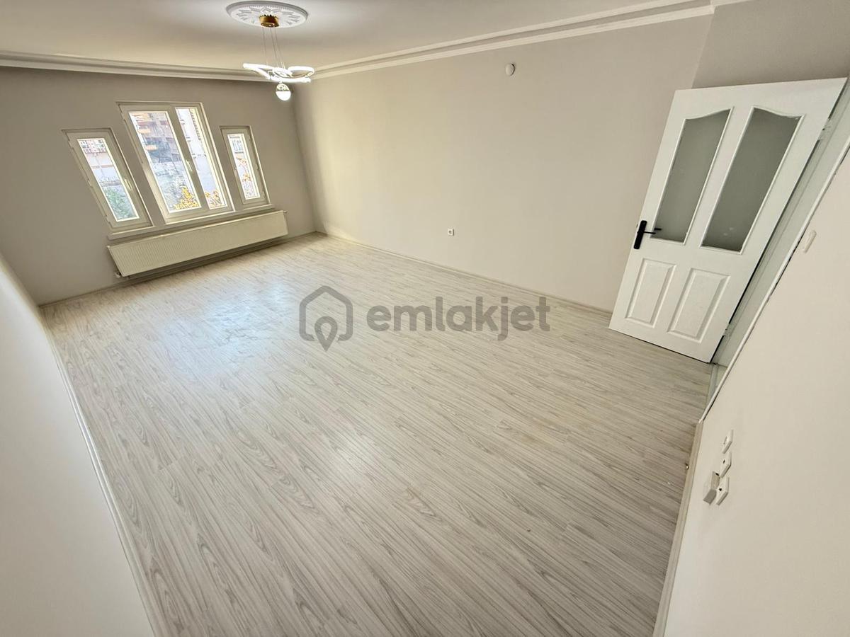 19 Mayıs Cadde Paraleli Full Yapılı 3+1 Daire! - 9