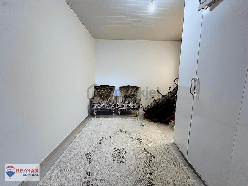 İstiklal Mahallesin'de 5+1 Dublex Daire - 18