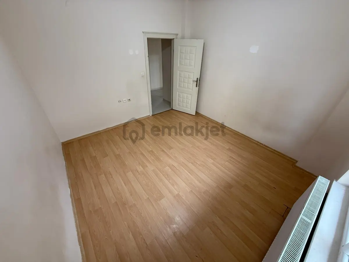 Kuşcağız Mahallesi'nde Ebeveyn Banyolu 3+1 Daire! - 15