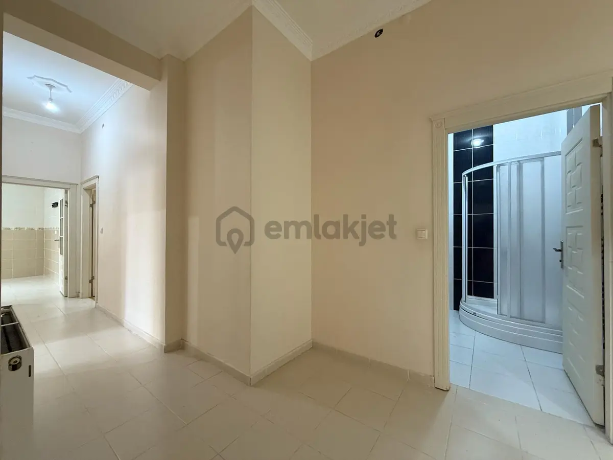 Kuşcağız Mahallesi'nde Ebeveyn Banyolu 3+1 Daire! - 24