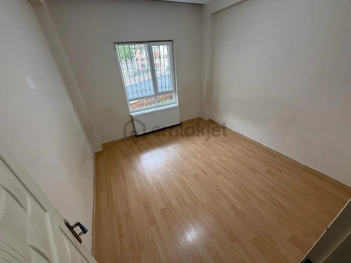 Kuşcağız Mahallesi'nde Ebeveyn Banyolu 3+1 Daire! - 17