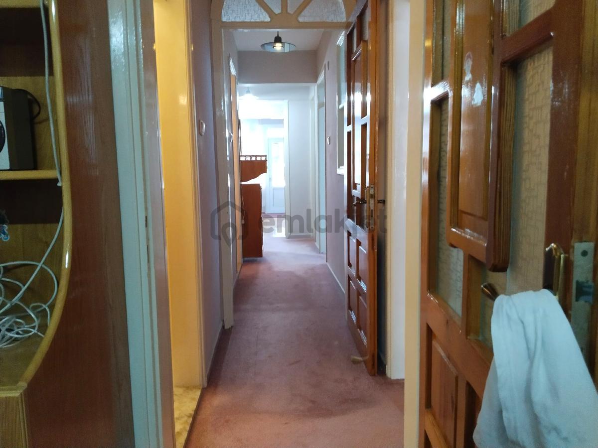 Bergama Bahçelievler Mah Kapalı Mutfak Ara Kat 3+1 Geniş Daire Satılık - 35