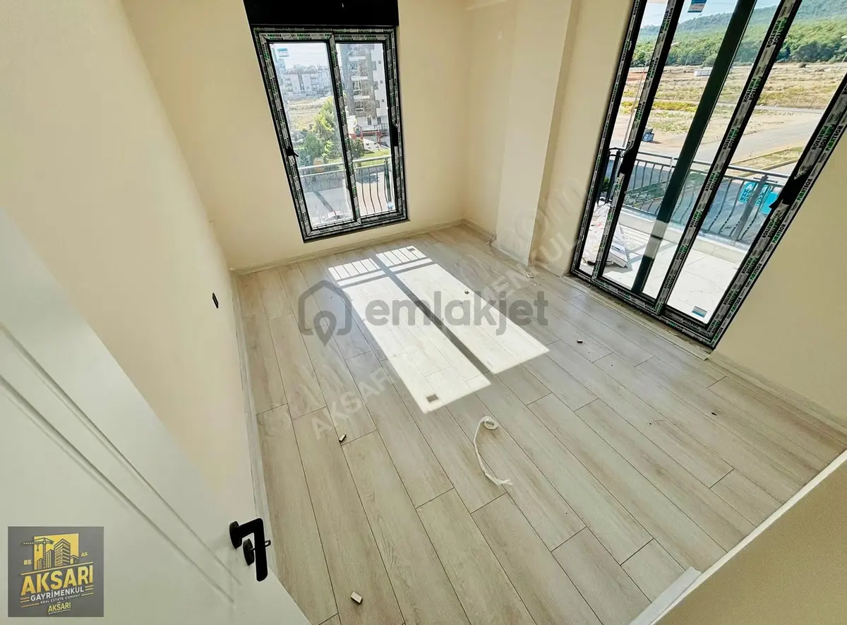 Aydoğmuşta 2+1 Ayrı Mutfak Cumartesi Pazarı Dibi Katta Daire - 9
