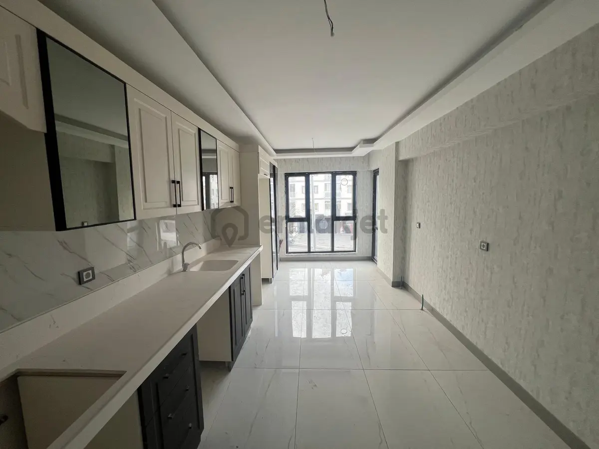 Atapark'ta Manzaralı E.banyolu Sıfır 3+1 Daire - 3