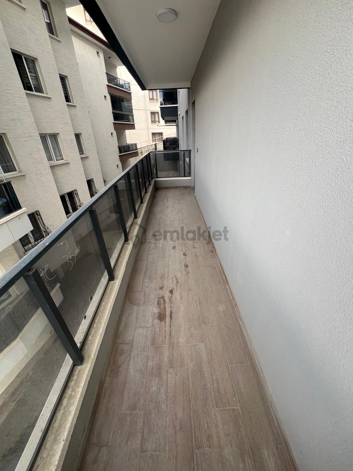 Atapark'ta Manzaralı E.banyolu Sıfır 3+1 Daire - 13