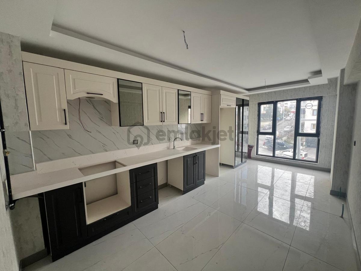 Atapark'ta Manzaralı E.banyolu Sıfır 3+1 Daire